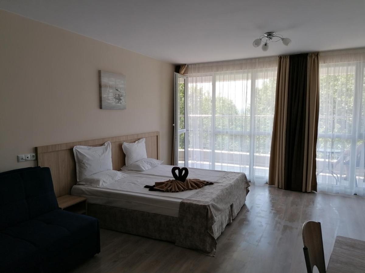 Aparthotel Apart Allure Dobi à Primorsko Extérieur photo