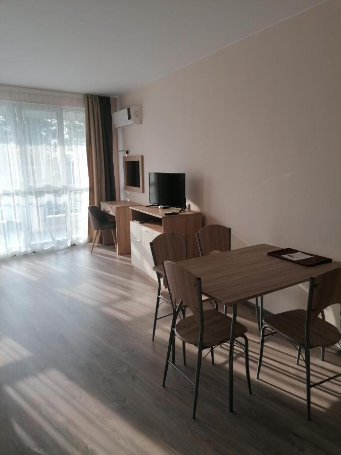 Aparthotel Apart Allure Dobi à Primorsko Extérieur photo